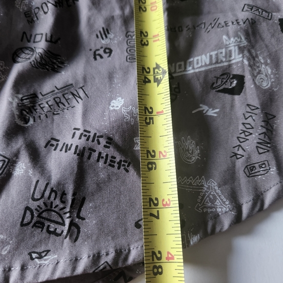 WXYZ Men's Large Button Down Shirt - Picture 5 of 12